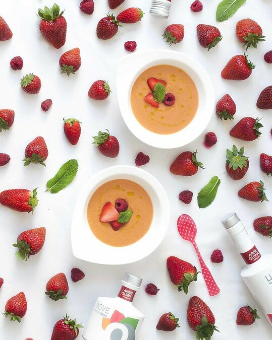 GAZPACHO DE FRESAS Y FRAMBUESAS CON AOVE ARBEQUINA